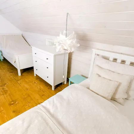 Homutuv Statek בית הארחה