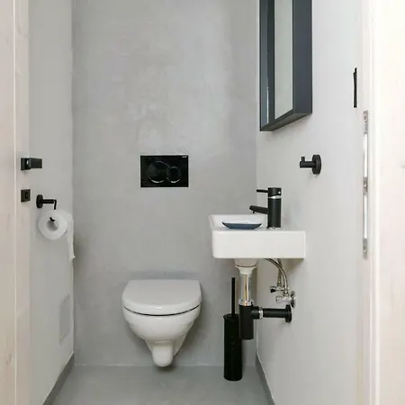 בית הארחה Homutuv Statek