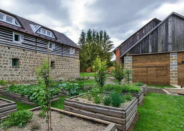 Homutuv Statek Guest house 3*