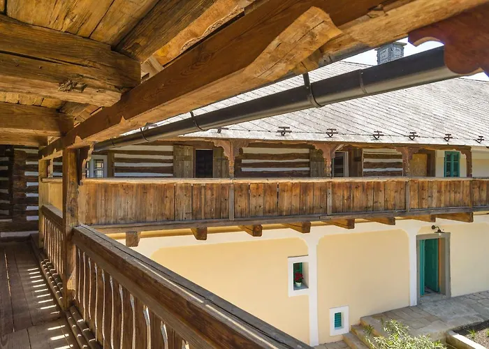 Homutuv Statek Guest house Kokorin