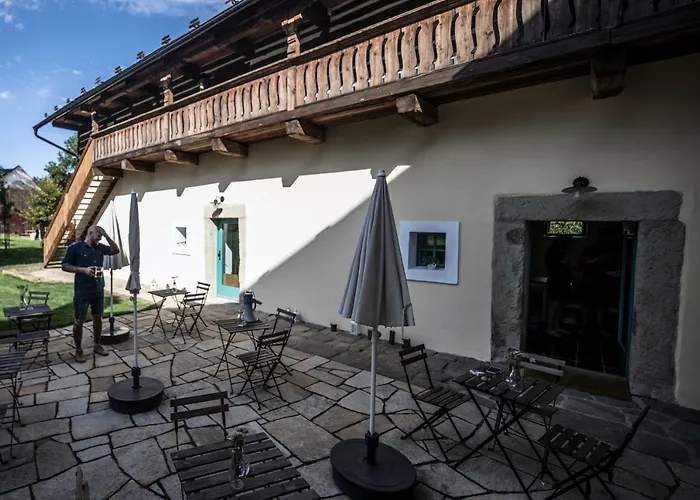 Gasthof Homutuv Statek Kokorin